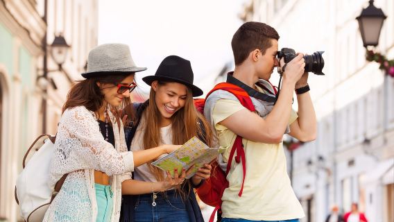 Tour salta fila del Museo Nazionale d'Arte e del Poble Espanyol