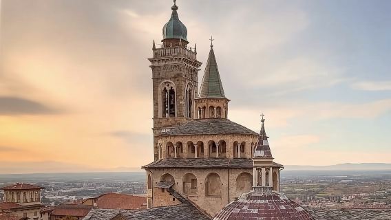 包車暢遊貝加莫：一次打卡城堡+聖殿+鐘塔+維吉利奧+紀念塔