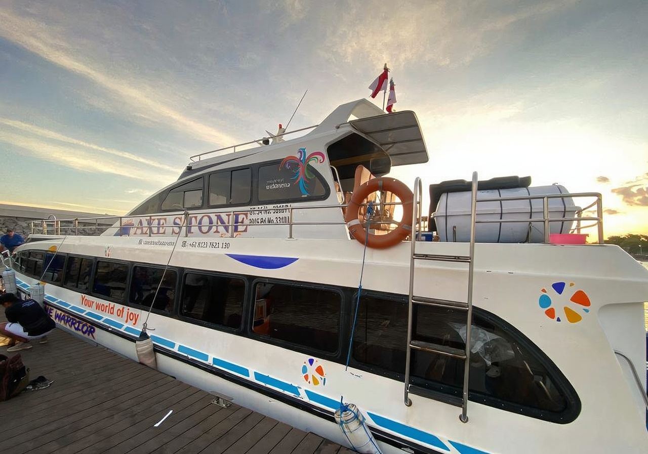 ทัวร์ 1 วัน เกาะนูซา ปนีดา สายตะวันตก + ดำน้ำตื้นที่บาหลี [รถส่วนตัว + เรือส่วนตัวสำหรับดำน้ำตื้น + อาหารกลางวัน]