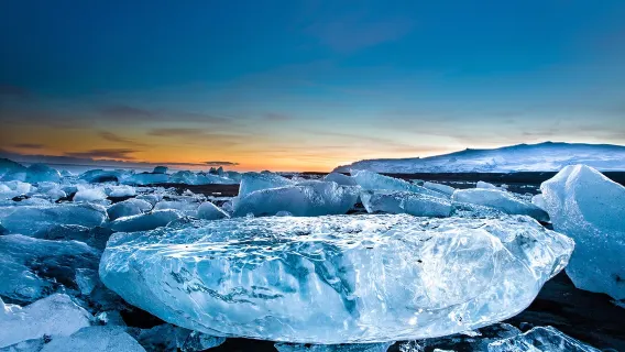 Iceland Glacier Lagoon + Diamond Beach + Seljalandsfoss Waterfall + Vik one-day tour