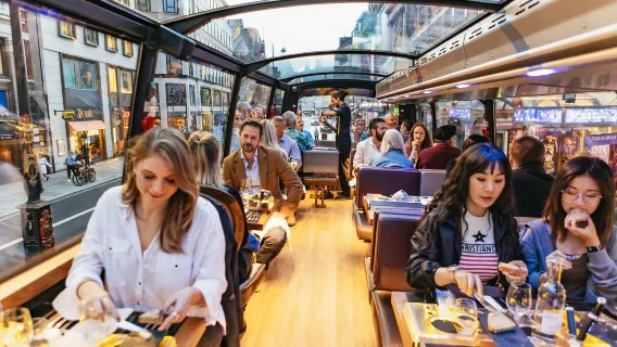 [Stile Instagram] Tour gastronomico in bus con vista panoramica di Londra (opzione pranzo/cena + paesaggio urbano in movimento)