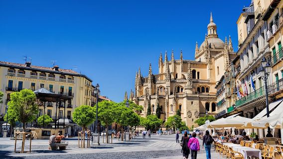 Excursion to Segovia with guided walking tour from Madrid
