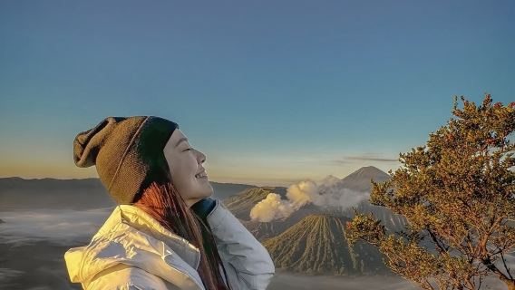 Avventura al Monte Bromo con giro in jeep e cascate mistiche di Madakaripura da Malang