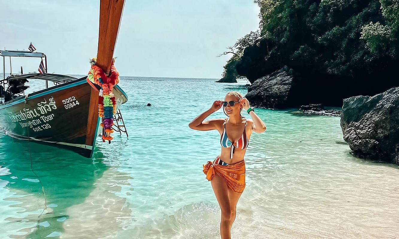 Tour di un giorno in motoscafo/barca a vela/barca tradizionale alle isole Hong e Krabi in Thailandia con snorkeling e tuffi