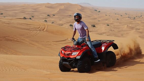Safari serale nel deserto di Dubai con quad e cena barbecue