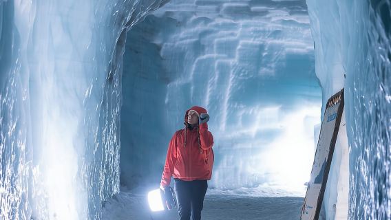 Daripada Húsafell: Ke Pengembaraan Gua Ais Glasier