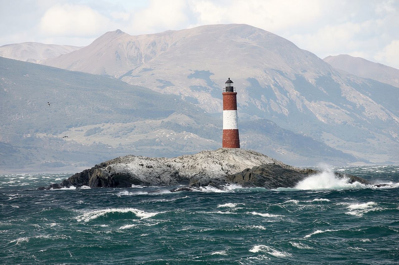 Ushuaia: Beagle Channel Sailing Tour