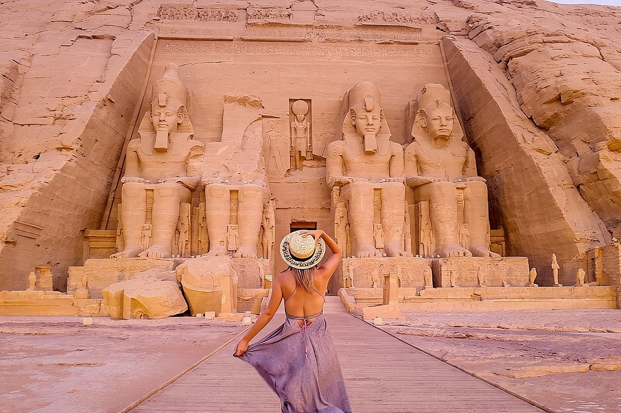 Private 1-day tour to Abu Simbel Temples from Aswan, Egypt [Private English-speaking tour]
