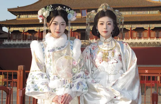 北京北海公園Trip Moments【北京8家連鎖店·漢服換裝+妝造配飾/古風拍攝多套餐可選】