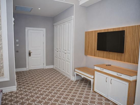 Theatrum Hotel Room Type - Budget Double Room ( No Window )