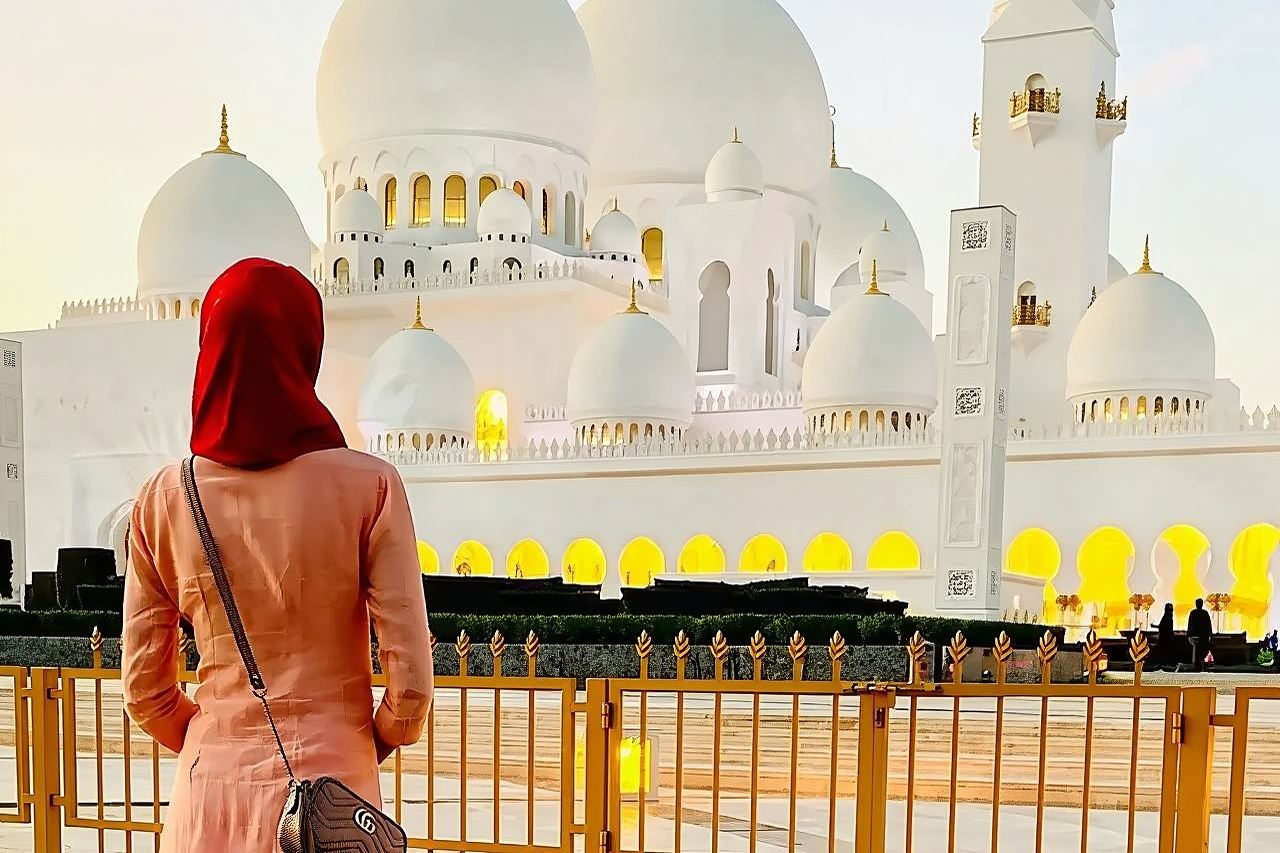 Guided Abu Dhabi City Tour with Sheikh Zayed Grand Mosque