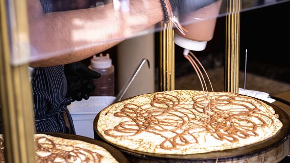 Montmartre Hill French Afternoon Tea Tasting Tour with Crepes and Macarons