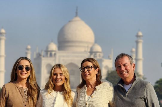 Taj mahal Private Tour with Entry Ticket and Guide