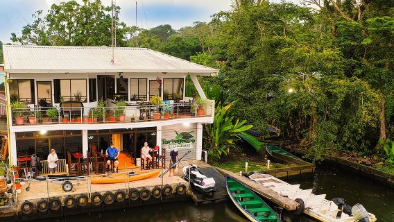 Total Tortuguero Canoa o Kayak+caminata+NO (Tortugas de julio a octubre)