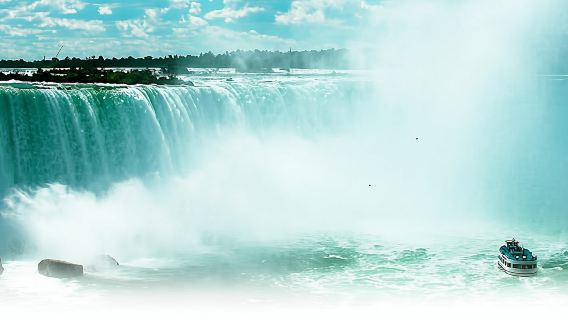ทัวร์น้ำตกไนแอการา พร้อมล่องเรือและรับประทานอาหารกลางวัน จากเมืองโตรอนโต