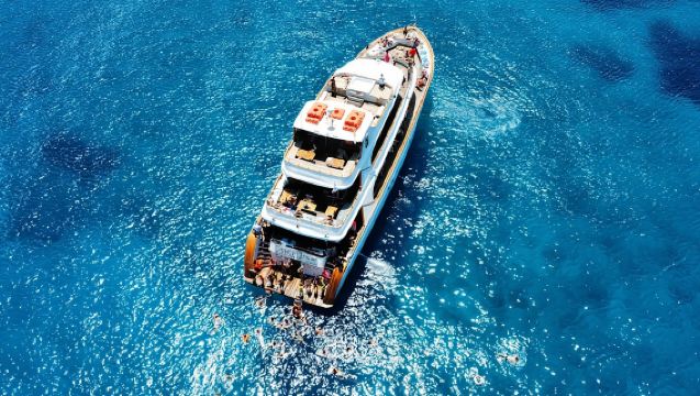 เรือสำราญพรีเมียมเอเยียนาปาพร้อมอาหารกลางวัน จุดแวะพักว่ายน้ำ และชั้นกว้างขวาง