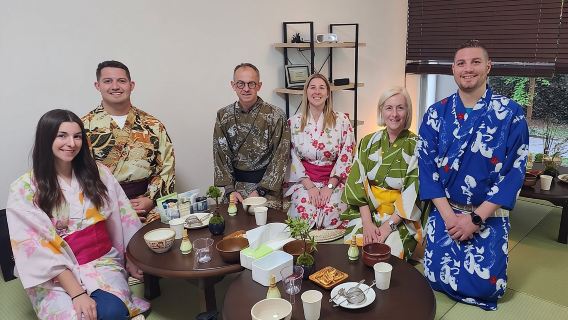 Matcha Kimono Tea Ceremony in Tokyo