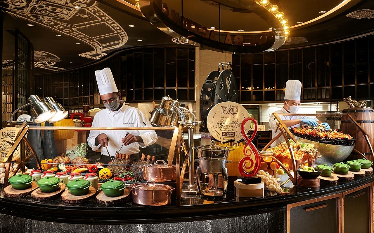 Tiket kombo bufet tengah hari/makan malam/Roda Ferris 8/Macau Studio City Water Park/The House of Dancing Water di restoran Star World, Macau [Tiket rasmi]