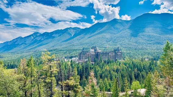 Calgary: Ulang-alik Berkongsi Lapangan Terbang YYC ke Banff