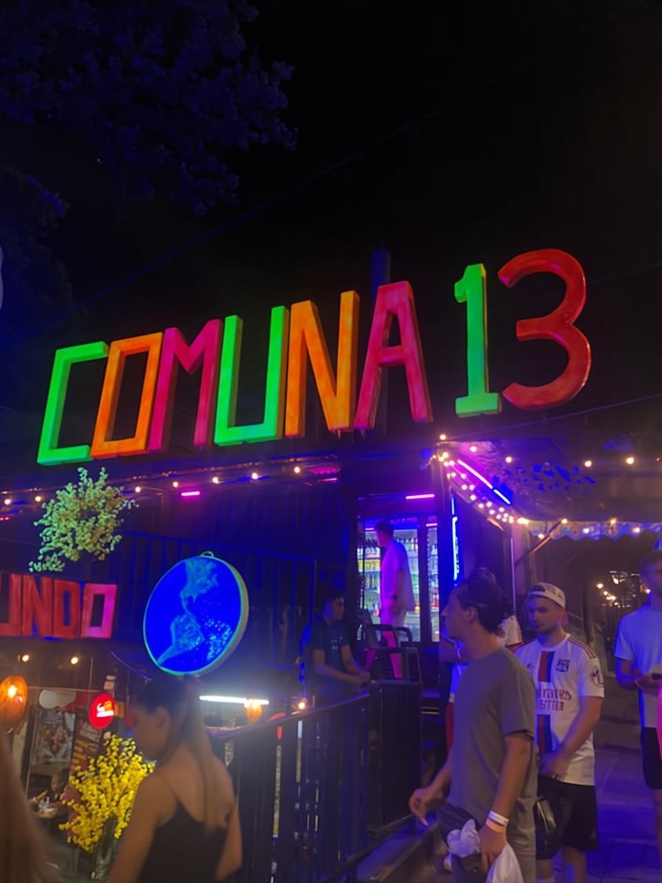 Medellín Tour: Comuna 13, Graffiti, and Metrocable