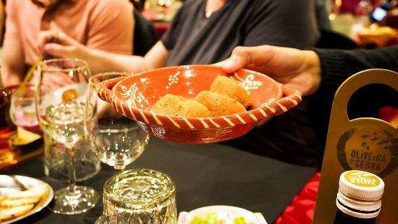 Lisbon: Trải nghiệm âm nhạc Fado với các món khai vị Bồ Đào Nha