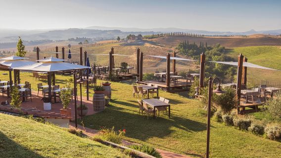 Volterra: Private Picnic in the Tuscan Countryside