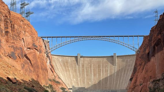 Страница: Круиз по живописной плотине озера Пауэлл