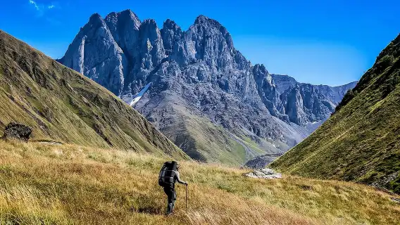 จากทบิลิซีถึงคาซเบกี อานานูริ กูเดาริ และเจอร์เกติ