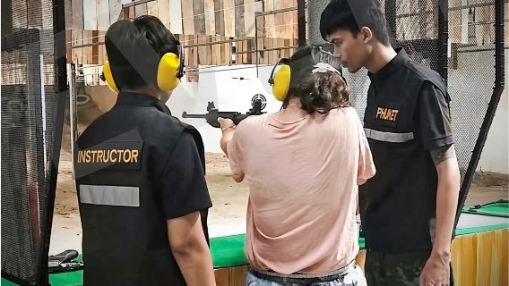 プーケット・カトゥー射撃センター入場チケット【多口径弾薬選択可+プロコーチ+専門射撃場+実弾射撃】