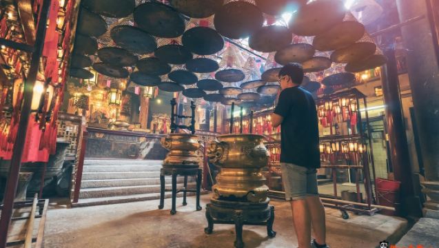 香港の定番観光スポット半日ツアー<日本語ガイド/午前/ピークトラム乗車/ランチなし or 添好運のランチ付き〉