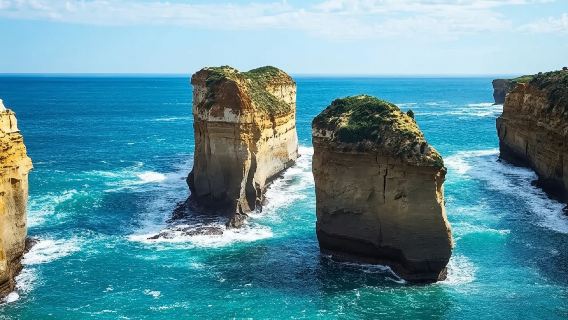 Great Ocean Road and 12 Apostles - Full-Day Tour