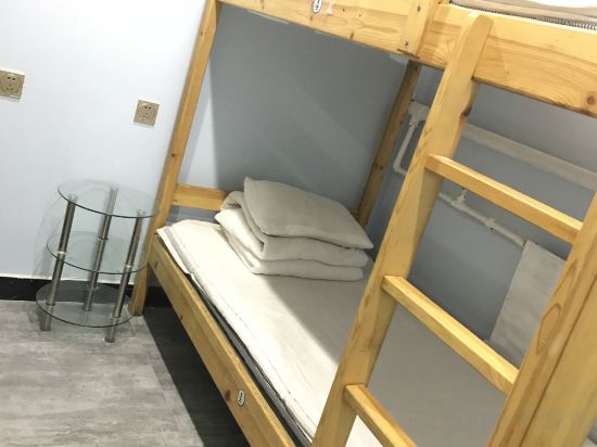 P.Loft Youth Hostel Room Type - Guestroom - 4-Person Occupancy (Private bathroom) (Females only, room rate calculated per person)
