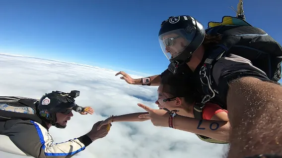 SkyDive Fiji skydiving 10,000/12,000/13,000 feet (main island skydiving with Nadi area pickup)