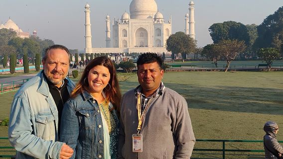 Tiket masuk Taj Mahal - Lewati antrian dengan Pemandu Wisata Berlisensi