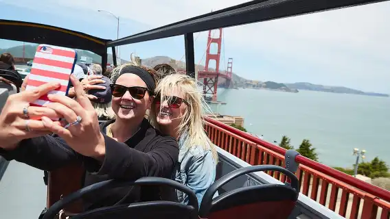 Big Bus SF: Hop-on Hop-off Tour with 17 Stops and Sunset Option