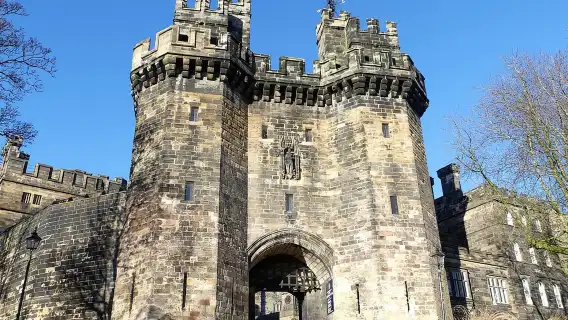 ทัวร์ Windermere และ Lake District จากแมนเชสเตอร์ รวมล่องเรือ