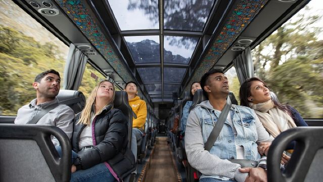Milford Sound Day Tour with Scenic Cruise from Queenstown