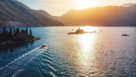 Kotor Sightseeing: Lady of the Rocks and Blue Cave Group Tour