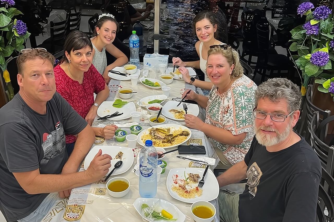 Private Old Dubai Street Food and Walking Tour With Transfers