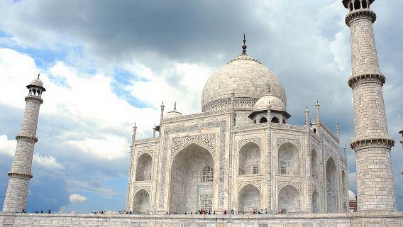 From Delhi: Taj Mahal & Agra Fort from Delhi by Crysta Innova