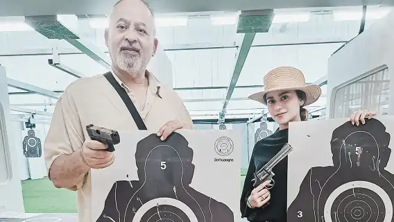 泰國旅遊 芭達雅蒂芬妮實彈射擊場Tiffany's Indoor Shooting Range真槍靶場射擊俱樂部體驗中心