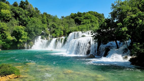 Split: Wisata Sehari ke Taman Nasional Krka dengan Naik Perahu & Berenang