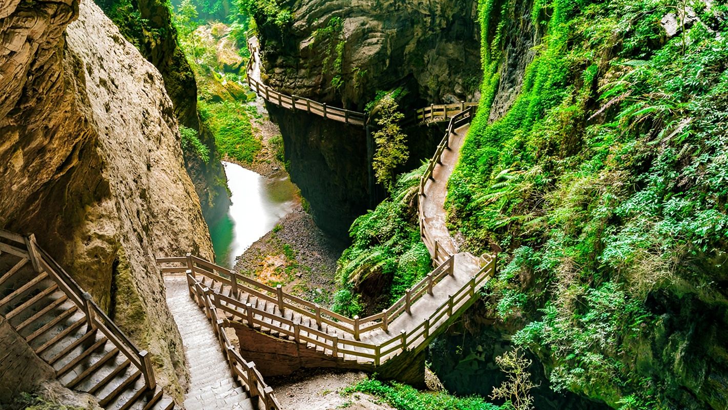 [Tour puro senza shopping] Tour di un giorno al Ponte Naturale dei Tre Ponti di Wulong e alla Fessura di Longshuixia a Chongqing