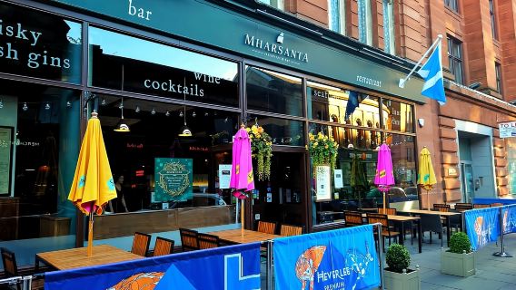 Glasgow: Thưởng thức Haggis cùng một ly rượu Whisky Scotland