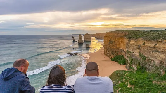 From Melbourne: Great Ocean Road Eco Tour with Lunch