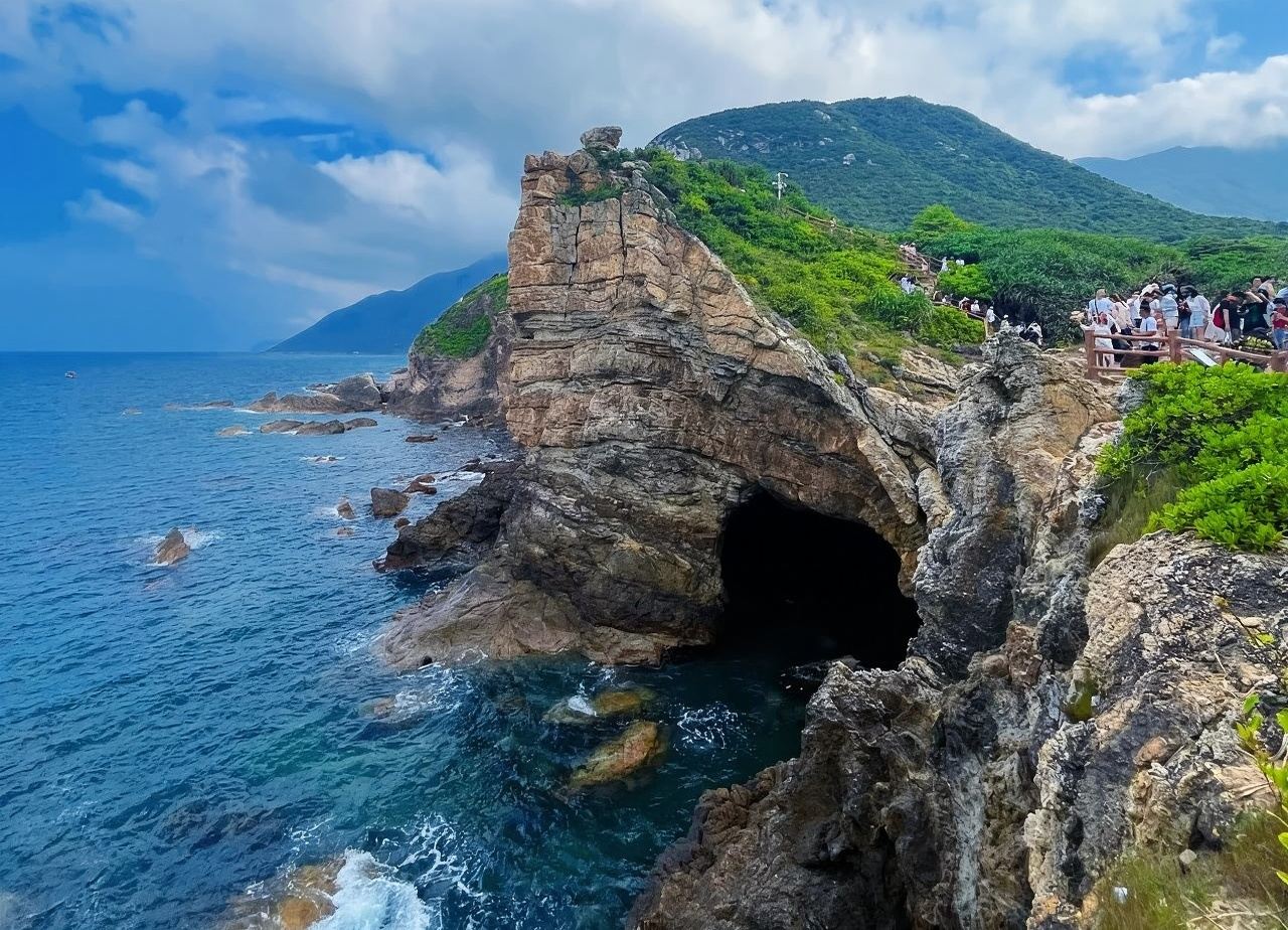 Shenzhen: Dapeng Fortress + Osservatorio Astronomico + Spiaggia di Xichong|noleggio con conducente esclusivo personalizzato in cinese, inglese e altre lingue