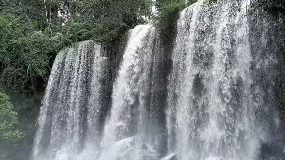 暹粒來回：女王宮+荔枝山+崩密列8小時包車遊
