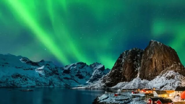 Lofoten Island Nusfjord - Historical Fishing Village Museum Day Tour with Chinese-Speaking Driver