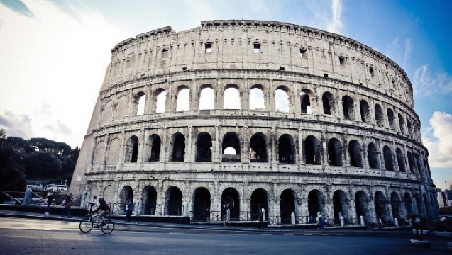 Colosseum, Roman Forum and Palatine Hill - Small Group Tour