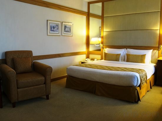 Arnoma Hotel Bangkok Room Type - Junior Suite King Deluxe